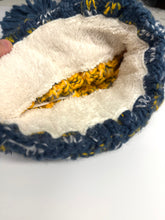 Load image into Gallery viewer, Deluxe &#39;Morning Frost&#39; Wooly Hat