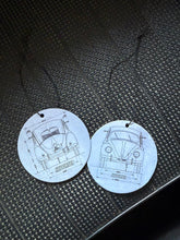 Load image into Gallery viewer, Hayburner &#39;Split Bug&#39; Air Freshener