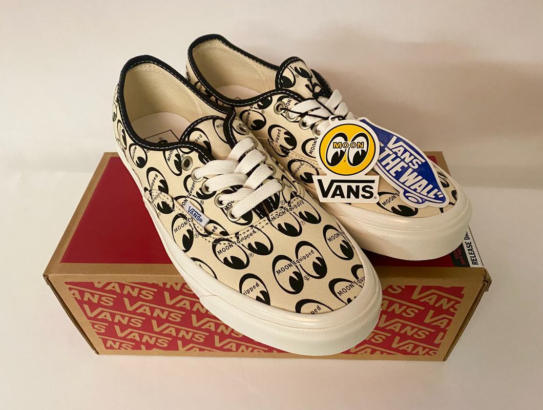 Limited edition top of vans